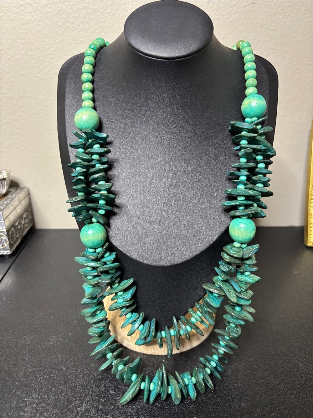Chunky Wood Chip Beaded Green Statement Pueblo Boho Necklace